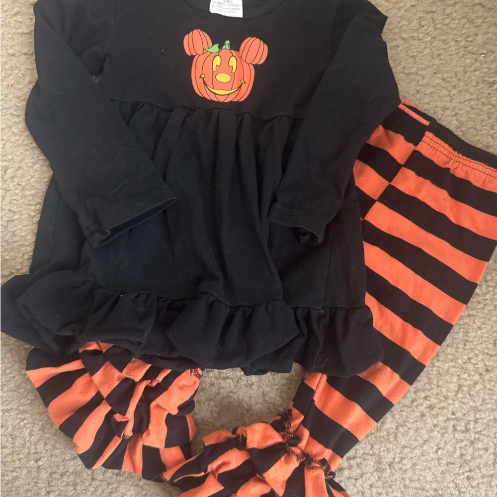 Black and Orange Halloween Outfit